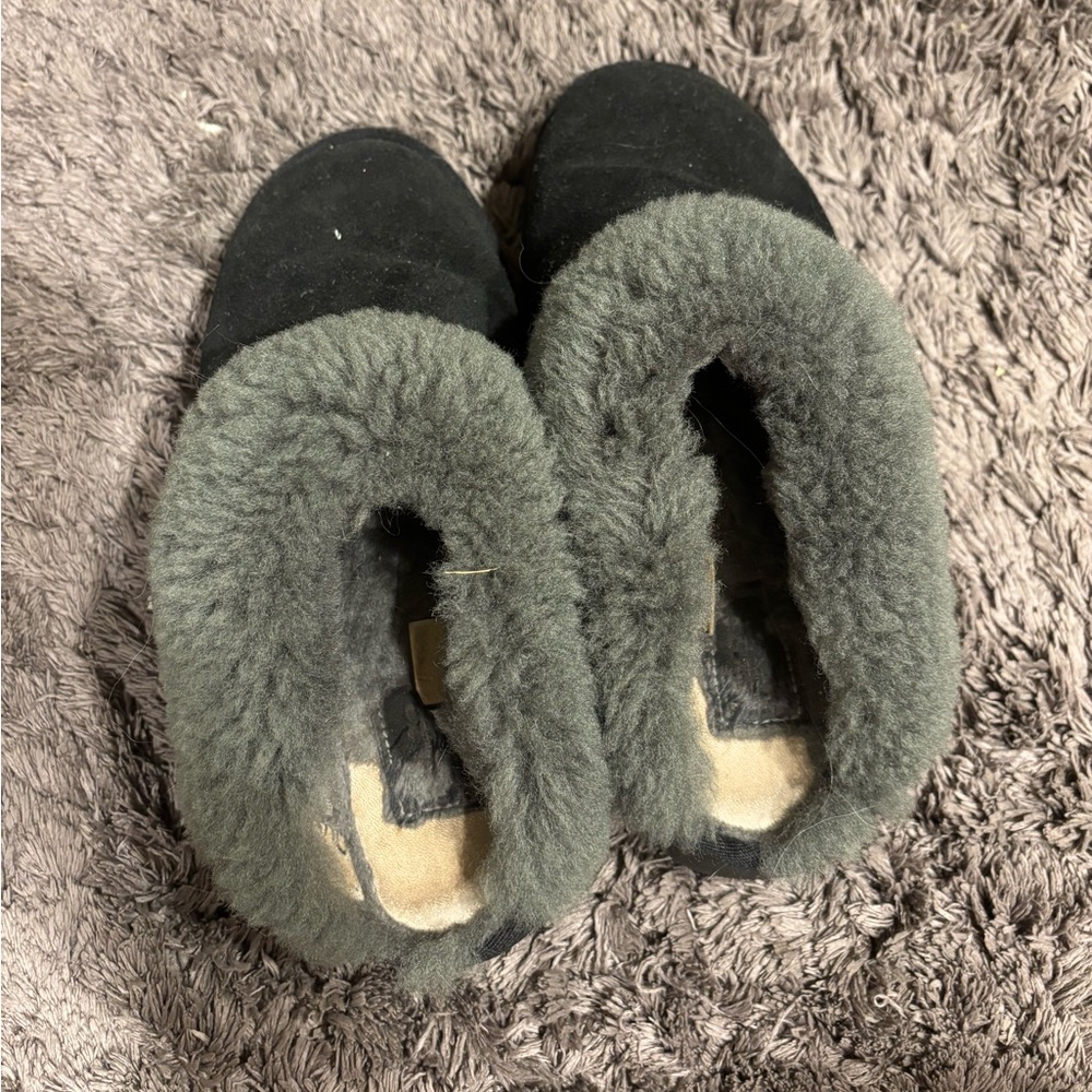 Ugg Black Grey Colored Slippers - Picture 2 of 5